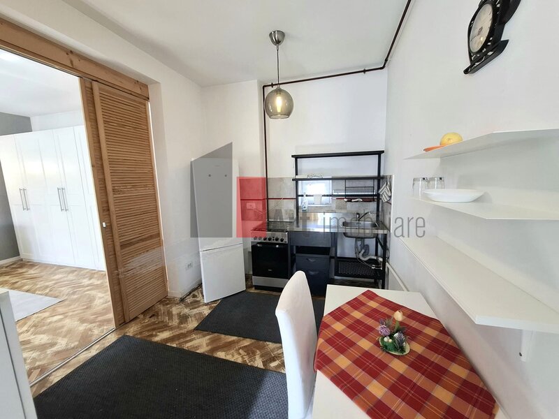 Parcul Carol Studio modern, 32 mp,+ 20 mp anexe, zona Parcul Carol-Parlament